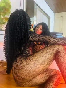 Anabella_London 🫦A very playful and mischievous little kitten 😼😻 Immagine 