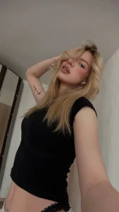 CarrieSchoneck Bite me Fotka