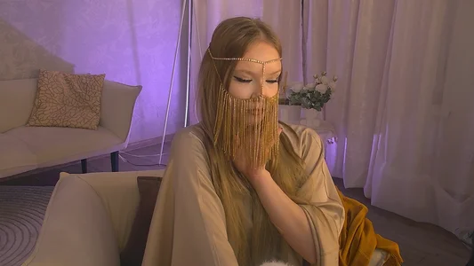 Mavli_Haririi Queen of the Desert Pic 3