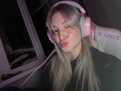 Just_Ash 💙😶‍🌫️😎 Bilde