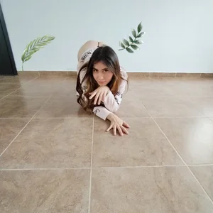 Nicol_Swift_ prinss Pic 8