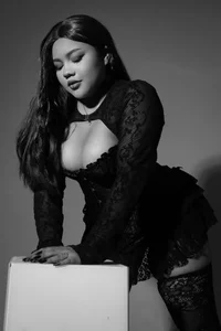 cherry_chel Sit Down… or Kneel 🫦 Foto 8