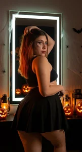 Melody_Megann 🎃 - {count, plural, one {תמונה אחת} two {שתי תמונות} many {# תמונות} other {# תמונות}}