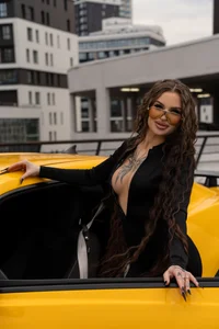 MarlynRobertsen 💛Fast Cars & Bad Ideas💛 Pic 6