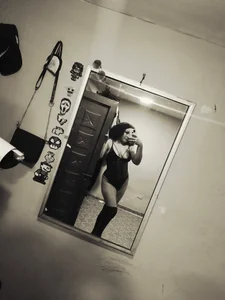 Laura77_🖤图片 3