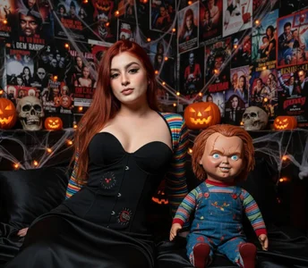 Let's play? od megan_whitee__  3 snímek