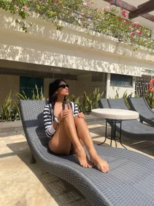 LaurenRodriiguezのpool dayの 8枚の写真