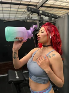 💦💦 gym gril 💦💦 od FranchescaVeleska  4 snímek