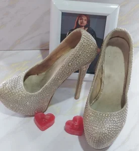 MY HIGH HEELS od CelestteSweett  3 snímek