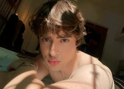 MatthewMoore_ Public Bilde 6