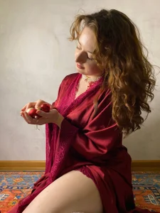 AnnTerry_ in silks and pearls Billede 3