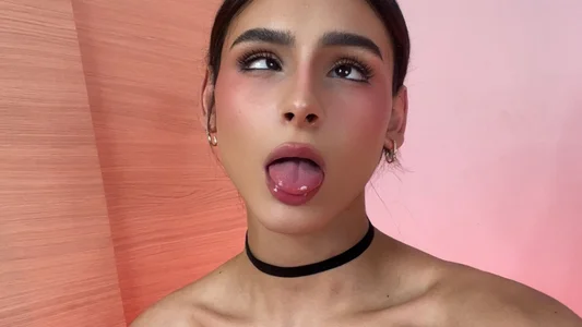 Samanta_Martiinez 😈😇 Gambar 2