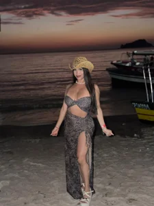 Iara_Smith1 Vacations 💦🌊🔥 Pic
