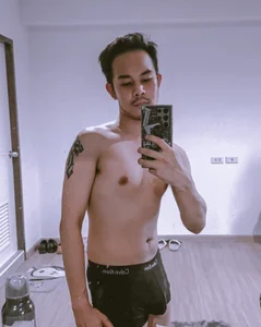 Lessserafirm69s XXX nøgenfoto 3