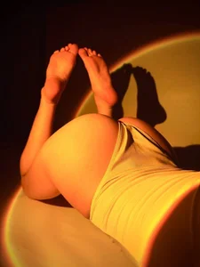 Adria_Arjona Public Immagine  3