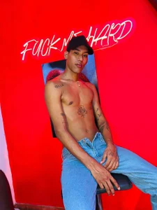 BOYS_PLAY Public Gambar 5