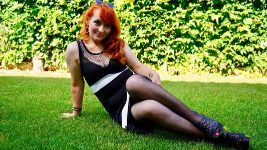 naughtymilaneのRelaxing in the sunの 2枚の写真