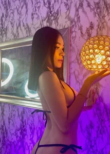 LYEN_RAE your most beautiful light ✨ Pic