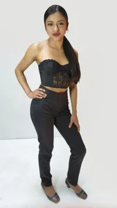 Alanna_Thompson_ Public Pic 5