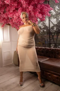 TRANSPARENCY IN WHITE, A SUBLIME CHARM de GianellaCox_  4 Imagens