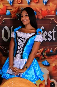 Enjoy the oktober fest party with me od naomi_kyse  8 snímek