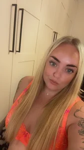 CurvyWetWife's photo