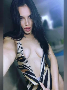 Scarlette_Star_Public图片