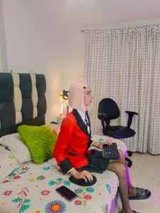 loverisu-coral cosplay Pic 2