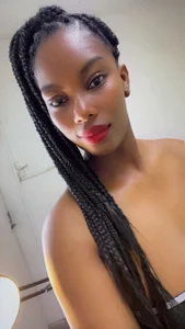 Sara_Marks “Sensualidad natural, energía única ✨” รูป  3