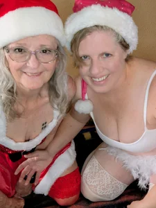 JoleneDelacroix Kitkat and me on Christmas Poză