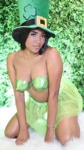 nicole__parker1 Happy St. Patrick's Day 🍀 Pic 3
