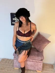 💖 A Little About Me od mia_lemarc  2 snímek