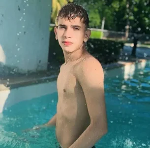 ETHAN 🫣​ de Ethanhot_os  Imagens