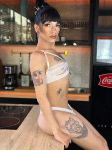 Alanakimura_ a little of me Poză