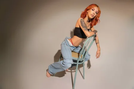 kathlyn_69 How do you like denim? Pic