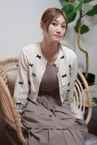 Men-esthe-Live Public Pic 2