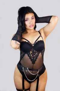 PEACHY_TAY: Public ( 3 фото)