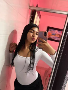 KensyRoseVs Public Pic 2