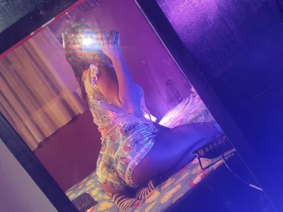 Nicole_Brown1126 at home Immagine  2