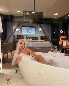 AlexaFaye Which one is your favorite ? :p Pic