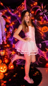 antonellastar24_ halloween 2026 Pic 7