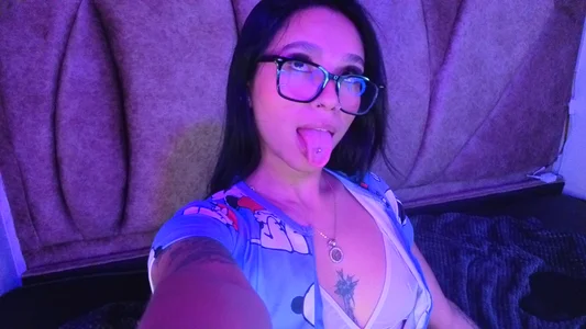 miiaboss_ In pajamas… but ready to play 😏 Pic 3