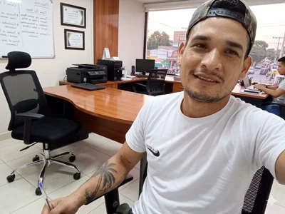 brehyder Public 사진