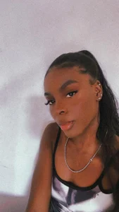 AranaBlake Public Bilde