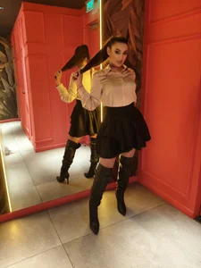 VallerieJones kullanıcısının Saturday night out albümü -  5 fotoğraf