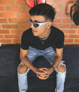 _FRIENDS_ SUMMER🍑 Pic 3