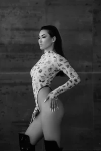 Molly_Jons kullanıcısının Undress me with your eyes albümü -  5 fotoğraf