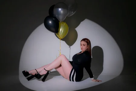 mia_lourence let's celebrate my birthday together Foto