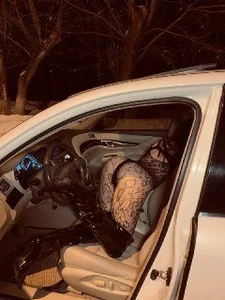 Eva_Devis what would you do to me in this car? slika 3