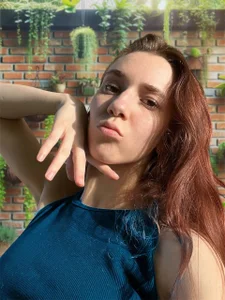 PetraHambelton Blue velvet 🦋 Pic 2